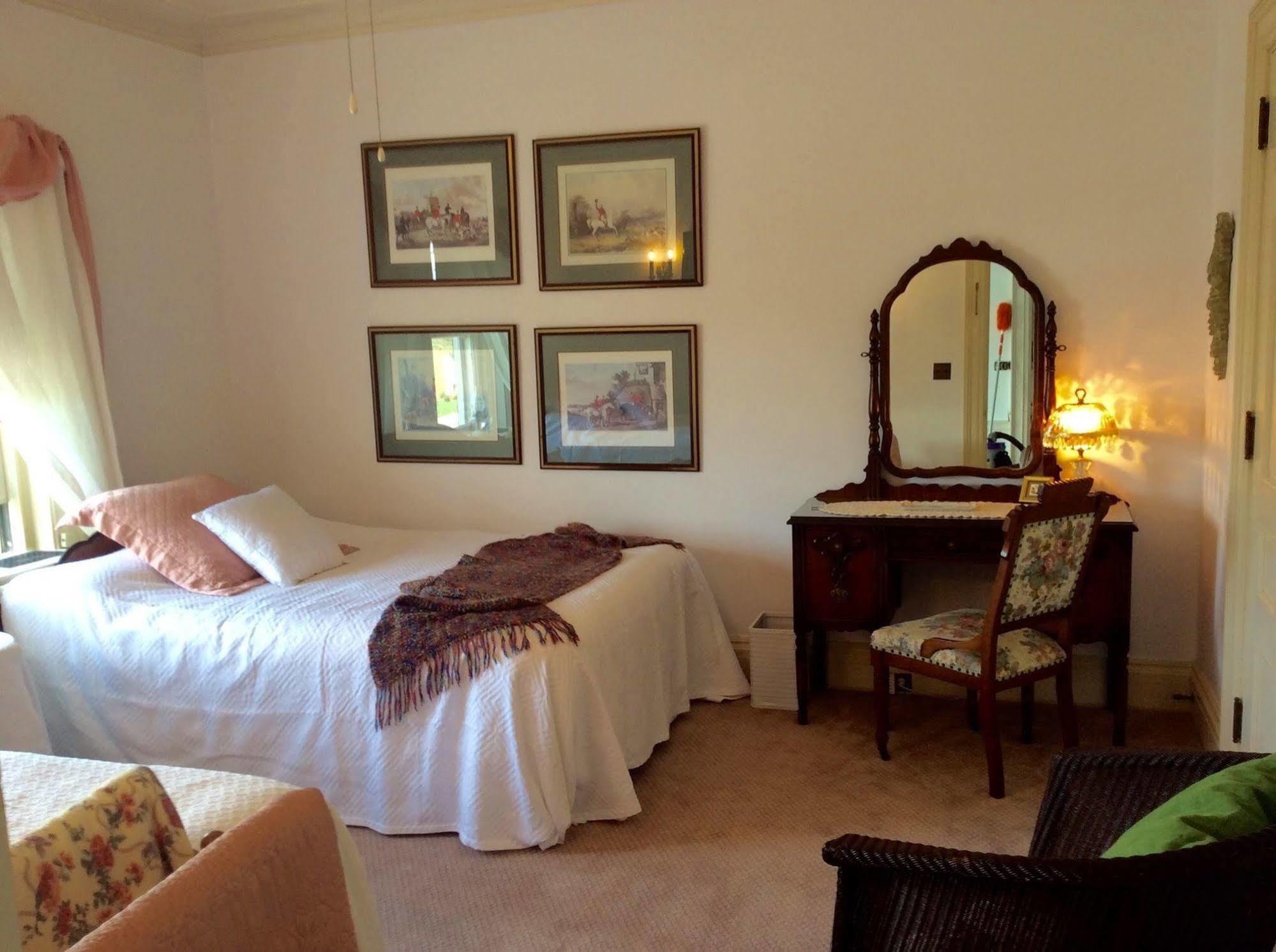 Clonmel Castle Hotel Port Dover Buitenkant foto